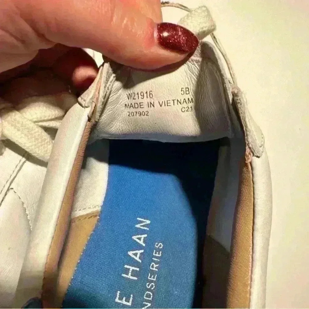 Cole Haan Women's Grandpro Rally Court Sneaker Size 5 B  W21916 White/Zebra/Blue - Picture 11 of 12